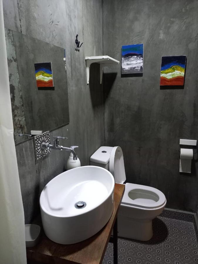 ホテル Lima.Tujoh クチン エクステリア 写真